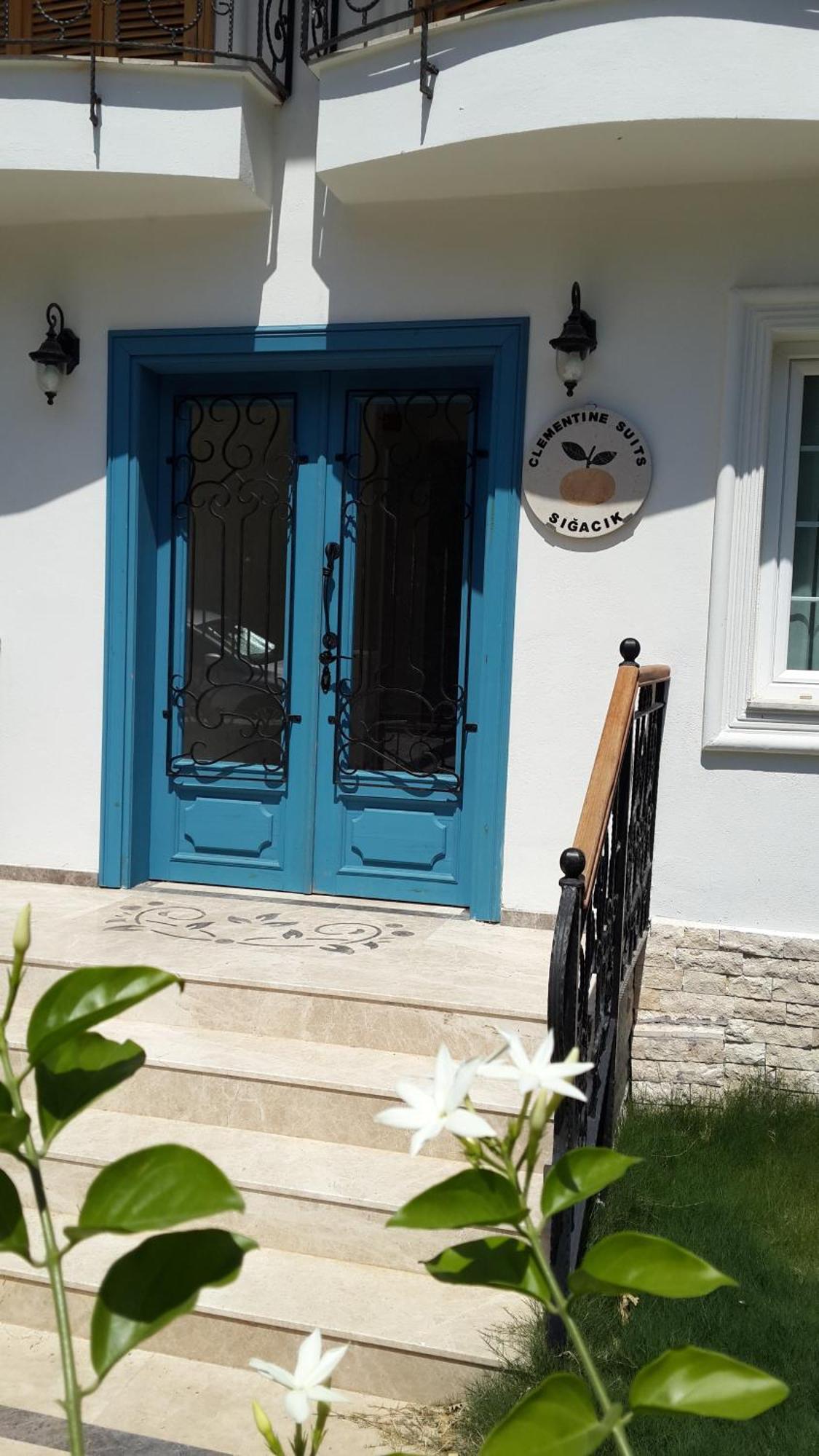 Clementin Suits Siğacık מראה חיצוני תמונה